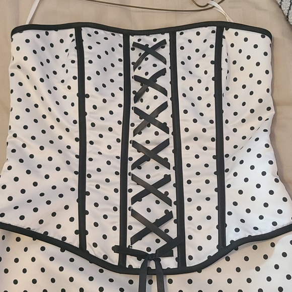 PROM DRESS - Picture 4 of 5